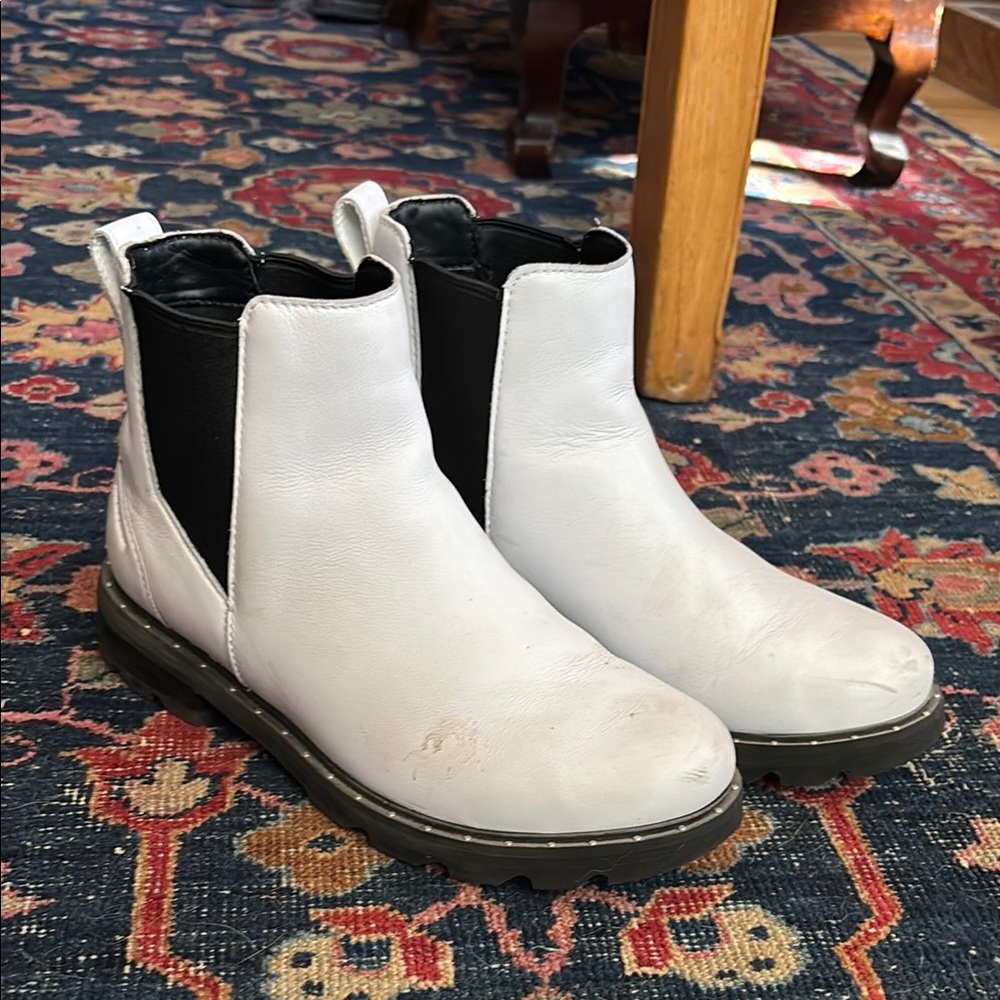 Sorel White Ankle Boots